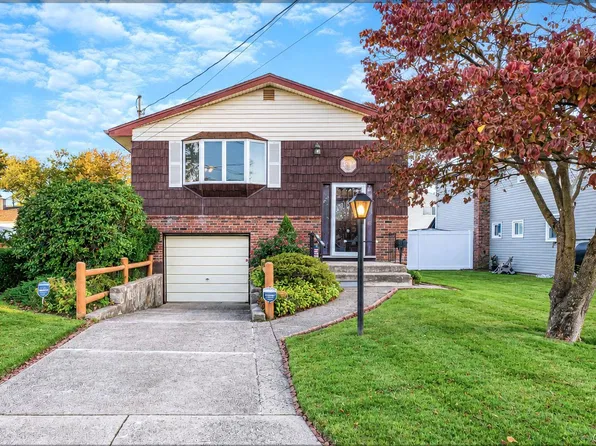225 Neptune Avenue, West Babylon, NY 11704