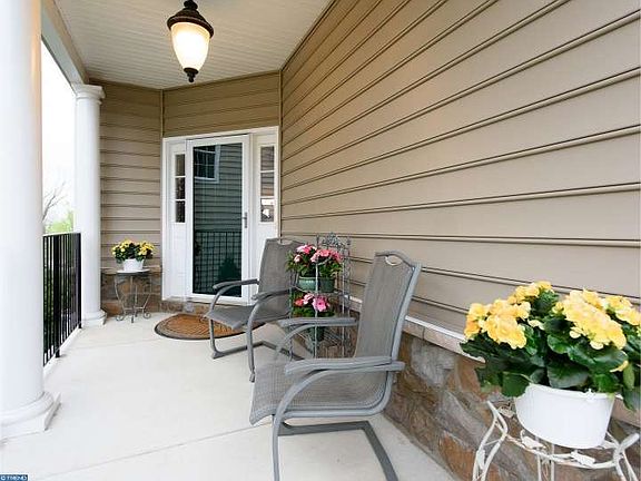 2nd image of 1136 Balfour Cir