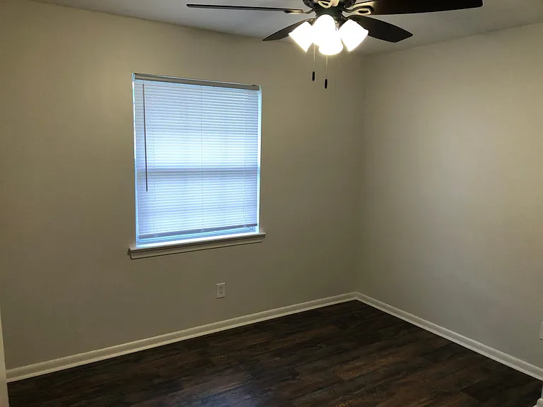 2410 Dowler Cir — Photo 8