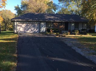 14107 S Haven Rd, Grandview, MO 64030