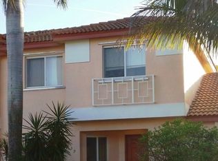 639 NW 208th Way, Pembroke Pines, FL 33029