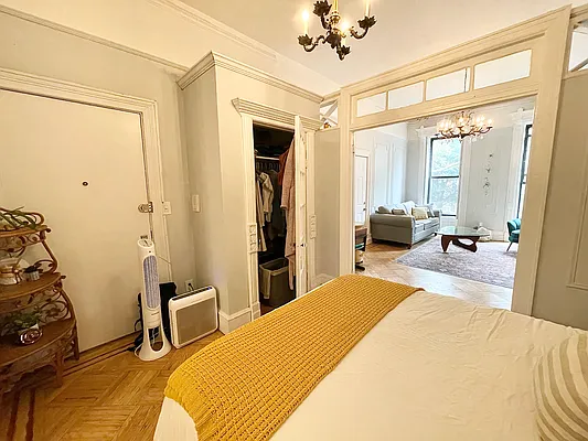 Rented by Nooklyn NYC LLC | media 13