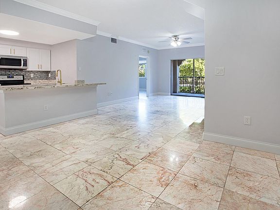 3rd image of 5860 W Sample Road #204