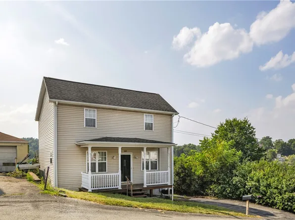 624 Dianthus St, North Huntingdon, PA 15642