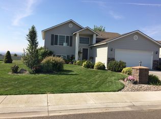 6220 Woodbine Dr, Pasco, WA 99301