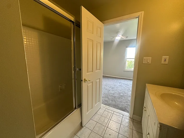 509 E University Dr #506 — Photo 17