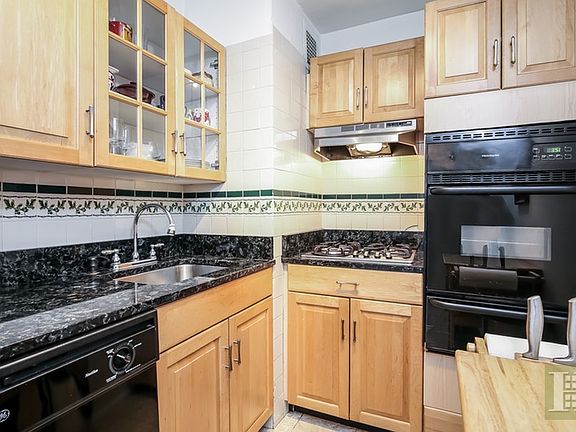 5th image of 555 Kappock St APT 26A
