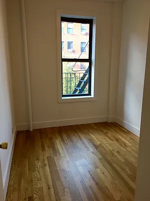 Rented by Grand & Co. | media 32