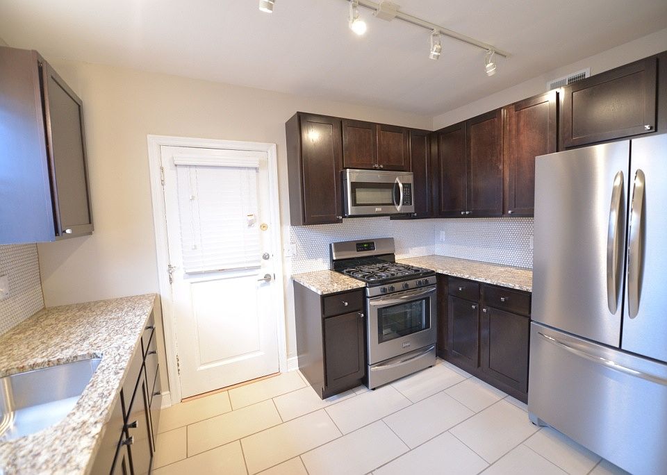 1st image of 7519 Oxford Dr APT 2C