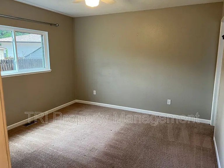 2501 Charolais Dr — Photo 5