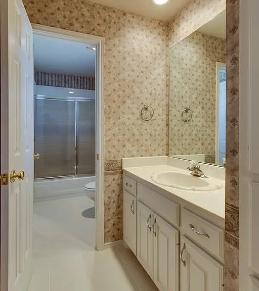 801 Steeps Ct — Photo 31