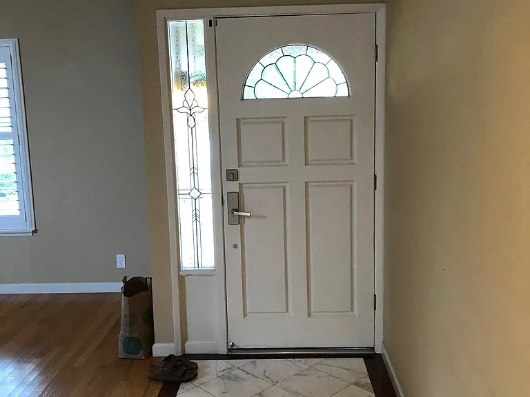 1082 Robbia Dr — Photo 3