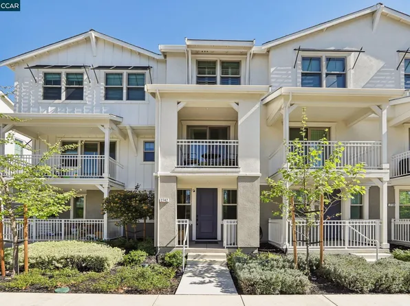 2742 Jones Rd, Walnut Creek, CA 94597