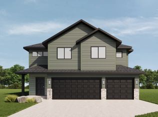 2316 37th Ave S, Moorhead, MN 56560