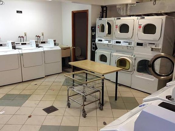 2nd image of 601 40th St APT C3