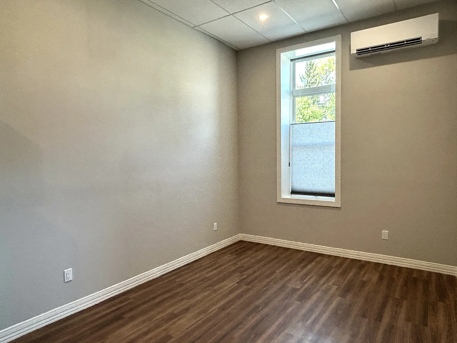 204 4th Avenue - 101 — Photo 3