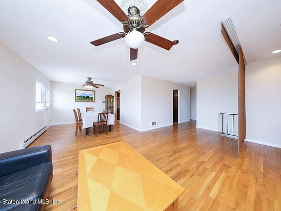 5th image of 37 Yale St