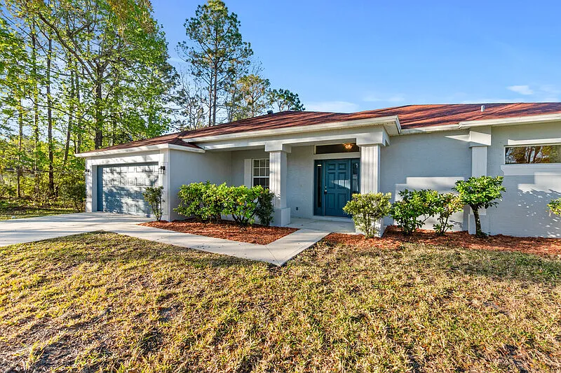3 bed, 2.0 bath, 3156 sqft, $2,100 — Photo 3