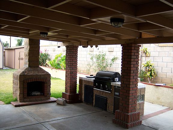 Nice patio for entertaining