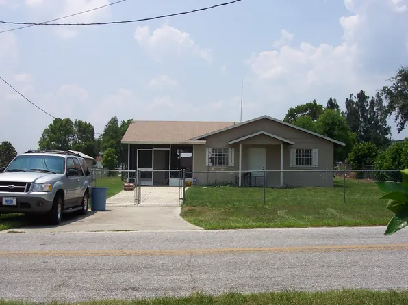 606 Ridgewood Ave, Dundee, FL 33838