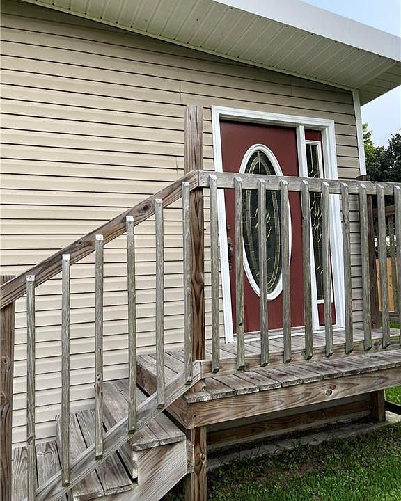 1st image of 111 Forest Dr
