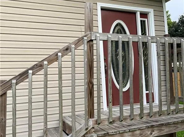 111 Forest Dr, Belle Chasse, LA 70037