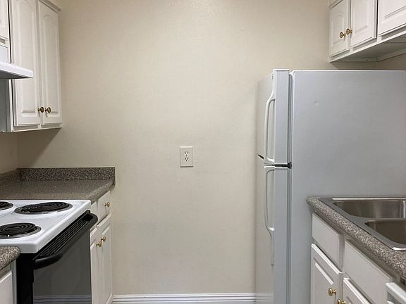 5th image of 4121 Palmyra St APT 8