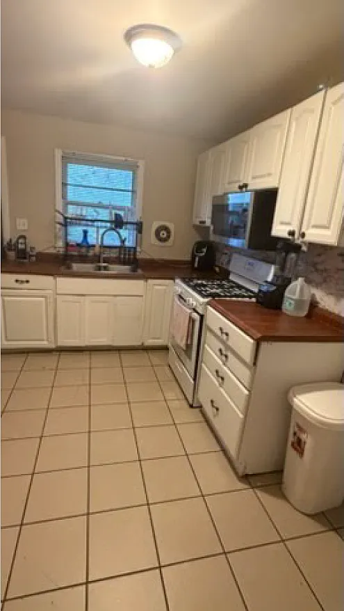 15815 W Lexington Ave — Photo 2