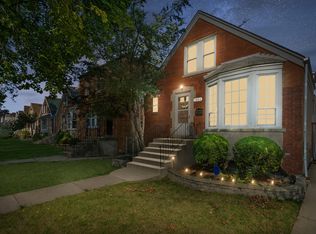 7004 W Roscoe St, Chicago, IL 60634