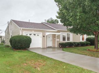 2307 47th St, Moline, IL 61265