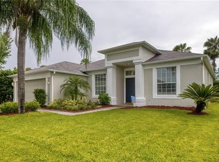 17903 Sparrows Nest Dr, Lutz, FL 33558