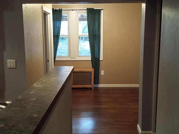 4th image of 405 N 7th St