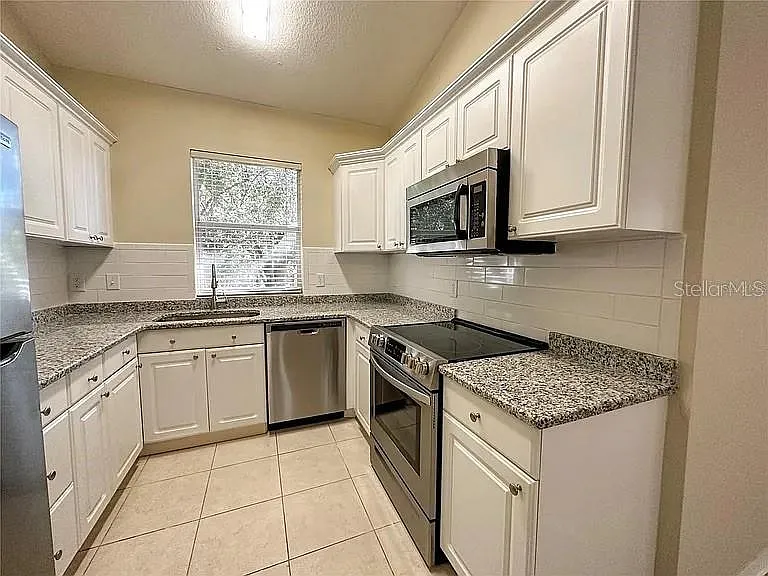 21915 Bell Lake Rd #2 — Photo 7