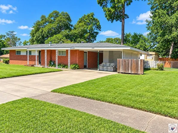 3301 Robinhood Ln, Texarkana, TX 75501