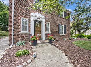 900 Iroquois Dr SE, Grand Rapids, MI 49506