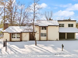 103 Farmington Ln, Sterling, VA 20164