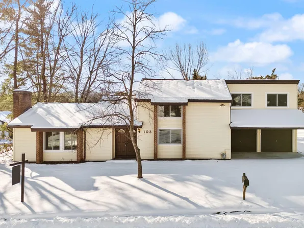 103 Farmington Ln, Sterling, VA 20164