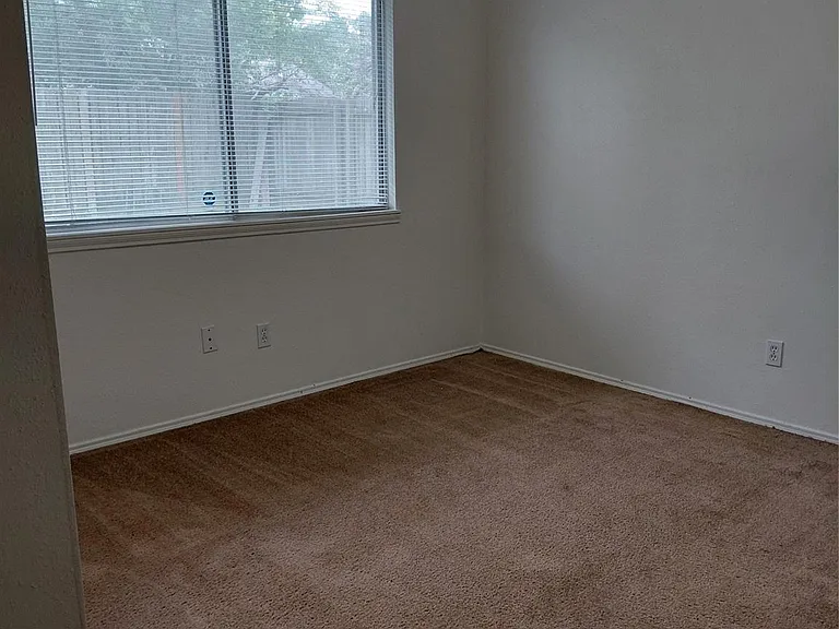 3203 Mourning Dove Dr — Photo 10