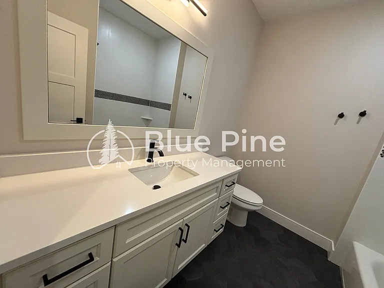 477 Easy St #1 — Photo 16
