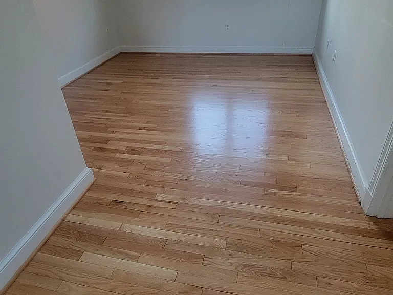 216 E Marshall St — Photo 12