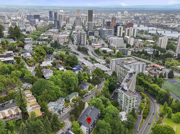830 SW Broadway Dr APT 9, Portland, OR 97201
