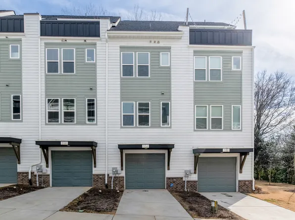 554 W End Dr, Charlotte, NC 28208