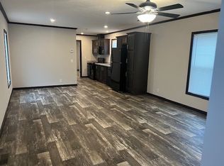 28977 Country Ln #W238, Flat Rock, MI 48134