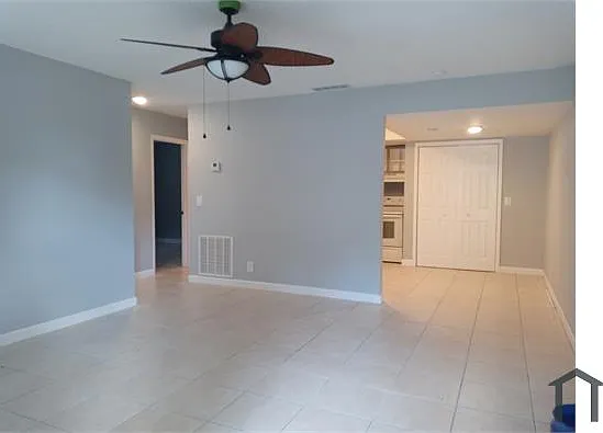 5329 Norma Elaine Rd #5329 — Photo 3