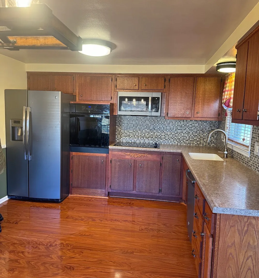 3 bed, 1671 sqft, $2,100 — Photo 2