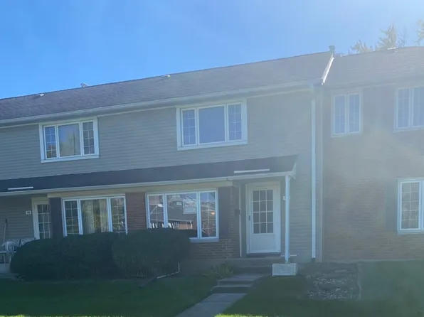 97 Norwood Blvd, Park Forest, IL 60466