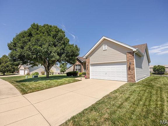 3rd image of 809 Terra Springs Way Dr