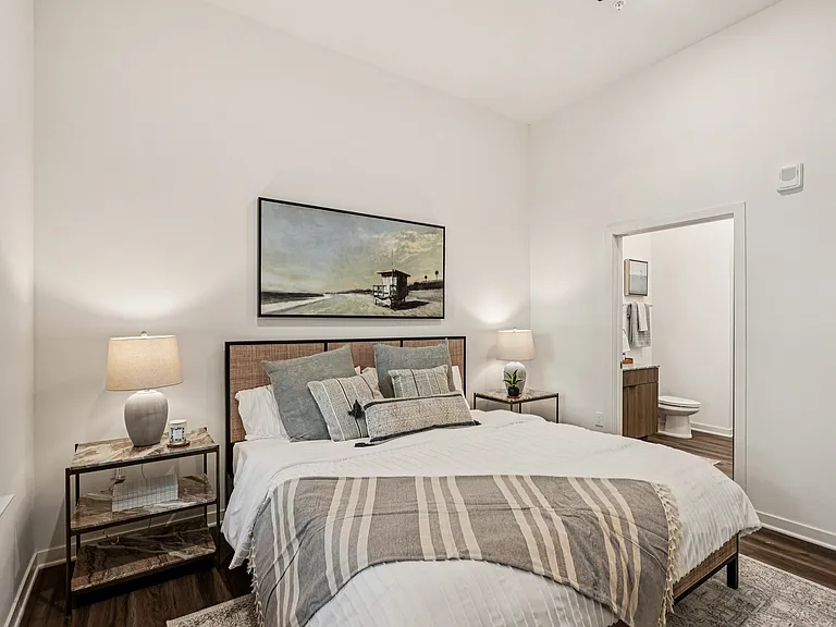 The Stadler Luxury Apartments — Photo 16