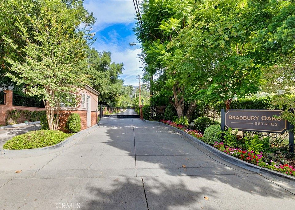 1st image of 18 Woodlyn Ln #30