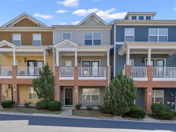 329 Kinellan Ln, Cary, NC 27519